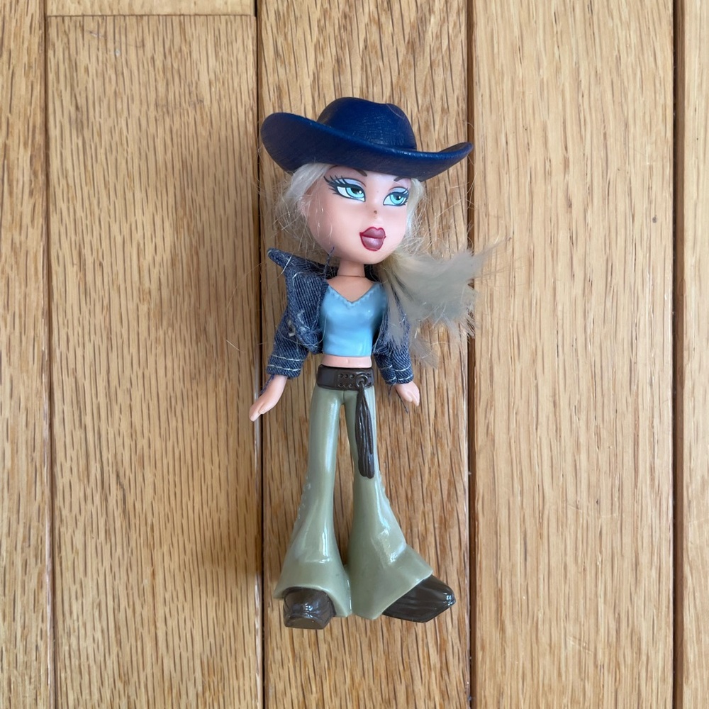 Vintage 5” Bratz Cloe Doll